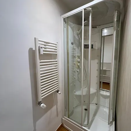 Tiburtina68 Apartment *