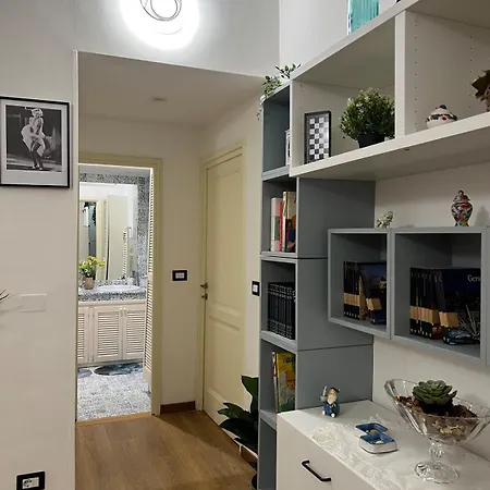 Apartment Tiburtina68 *