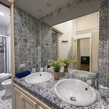 Tiburtina68 Apartment *