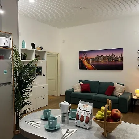 Tiburtina68 Apartamento *